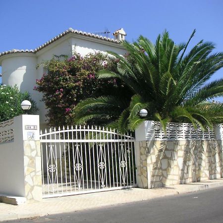 Frente Al Mar - Velazquez Villa Oliva Bagian luar foto