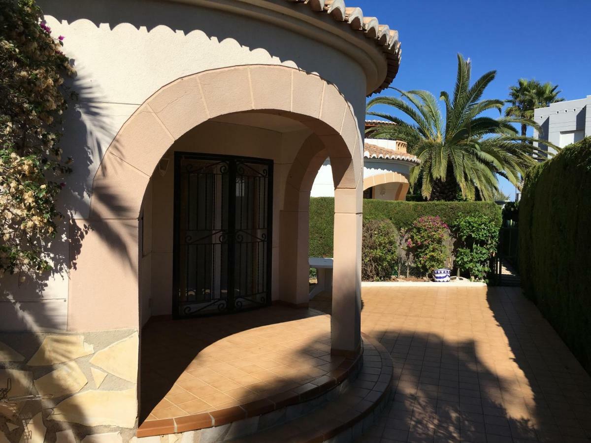 Frente Al Mar - Velazquez Villa Oliva Bagian luar foto